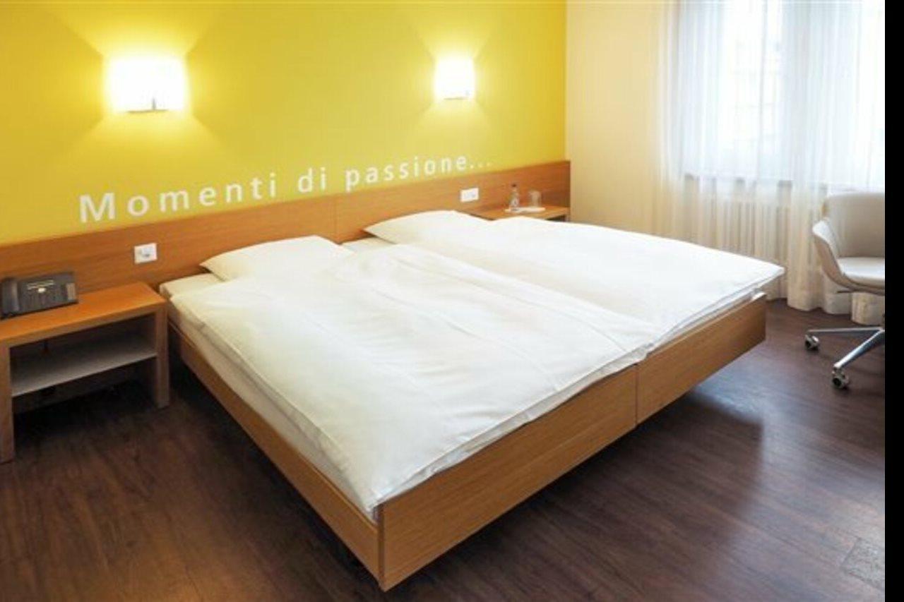 Sommerau-Ticino Swiss Quality Hotel Dietikon Bagian luar foto