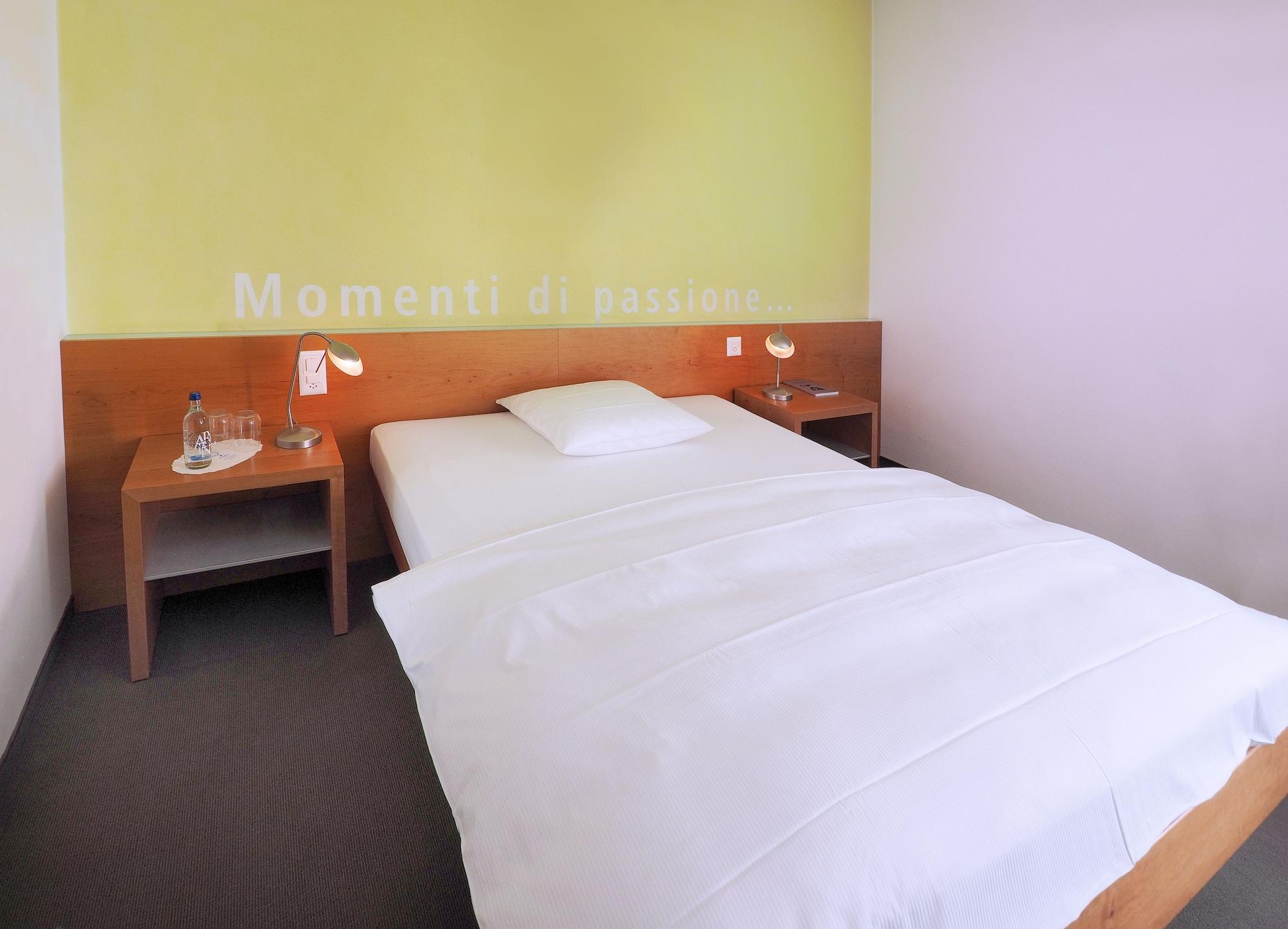 Sommerau-Ticino Swiss Quality Hotel Dietikon Bagian luar foto