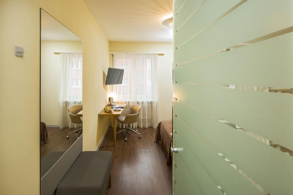 Sommerau-Ticino Swiss Quality Hotel Dietikon Bagian luar foto