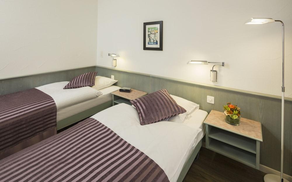 Sommerau-Ticino Swiss Quality Hotel Dietikon Bagian luar foto