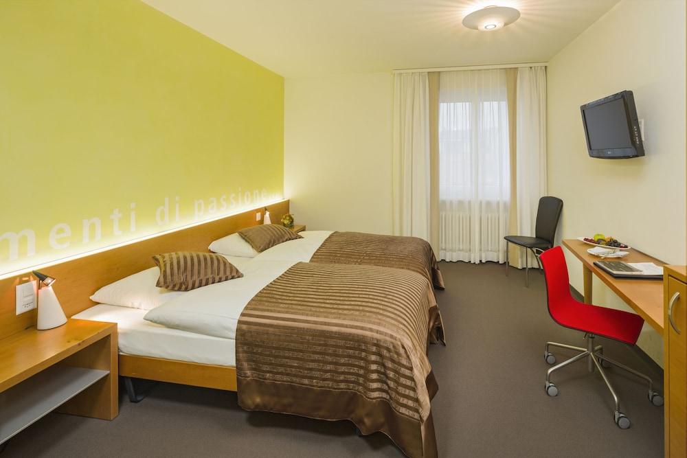Sommerau-Ticino Swiss Quality Hotel Dietikon Bagian luar foto