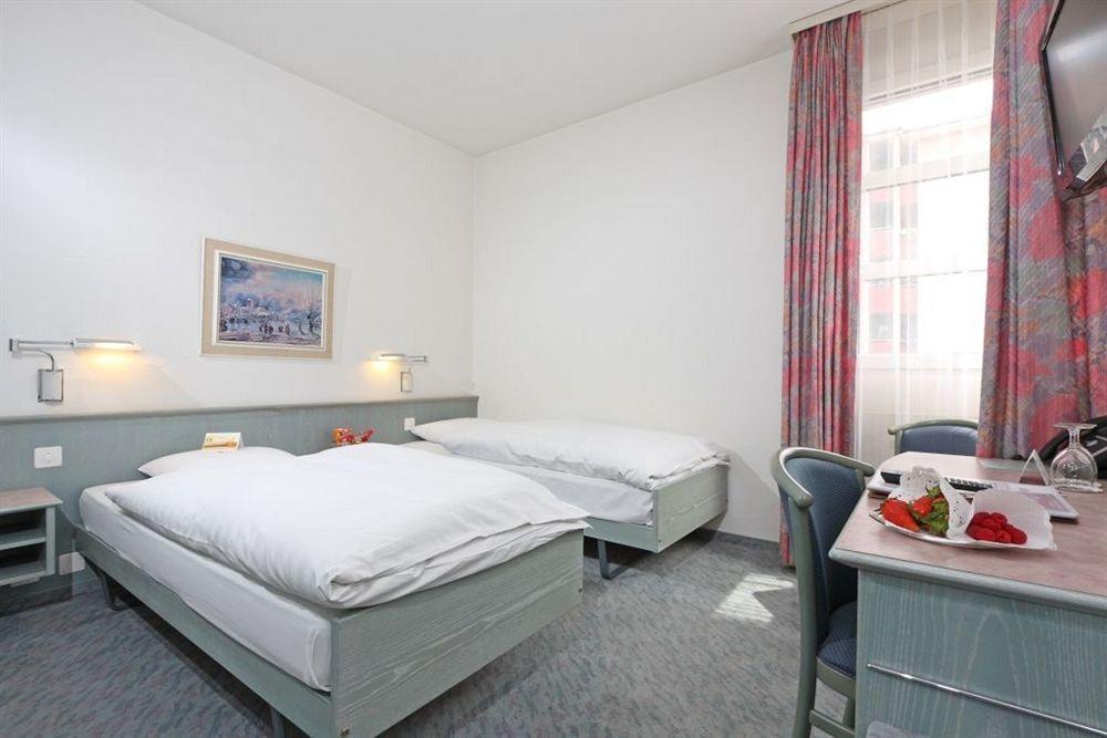 Sommerau-Ticino Swiss Quality Hotel Dietikon Ruang foto