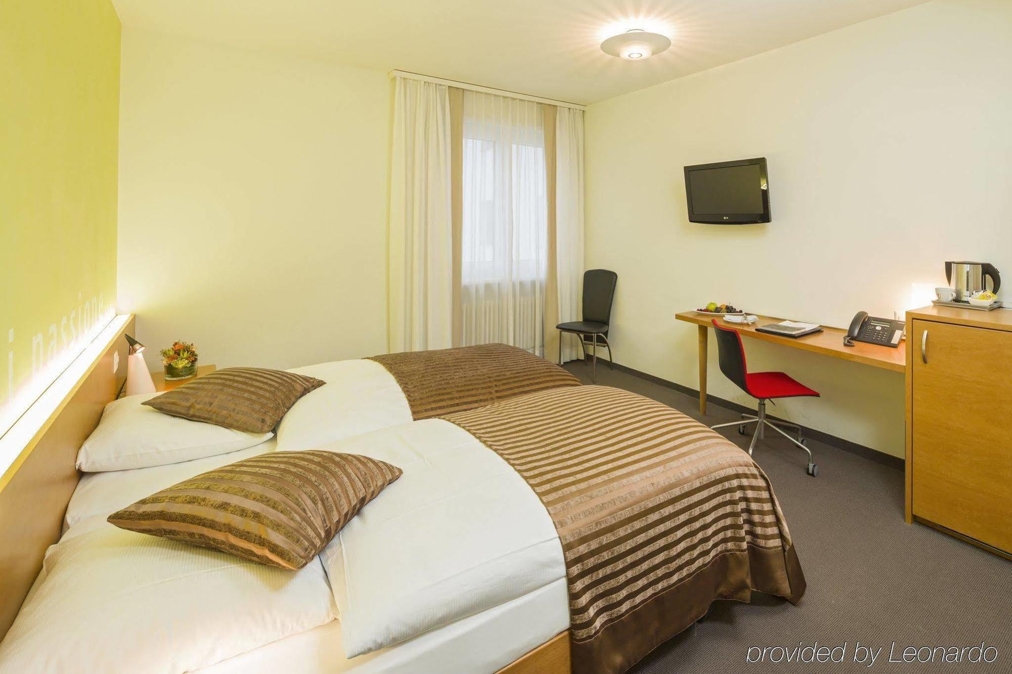 Sommerau-Ticino Swiss Quality Hotel Dietikon Bagian luar foto
