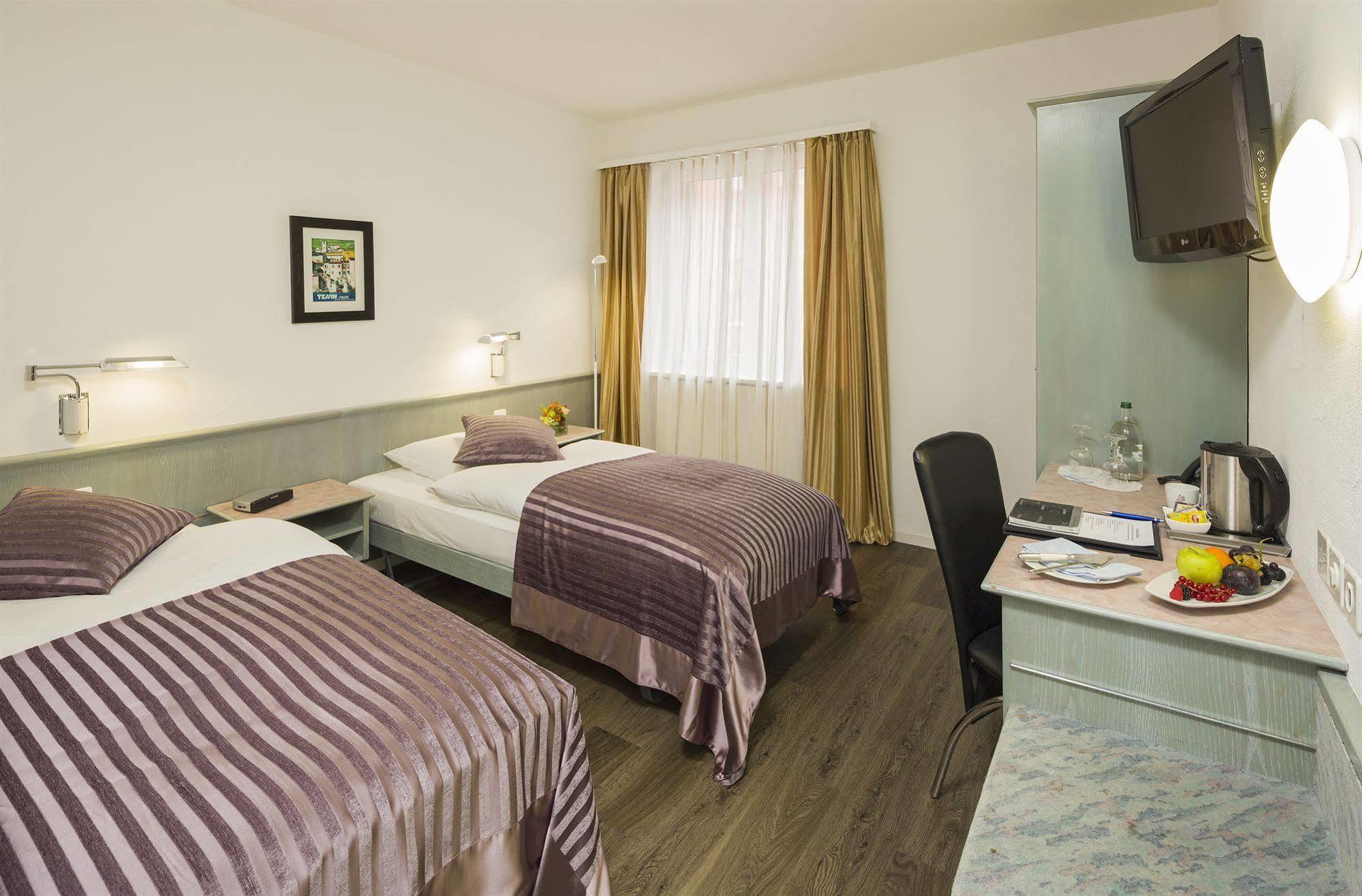 Sommerau-Ticino Swiss Quality Hotel Dietikon Ruang foto